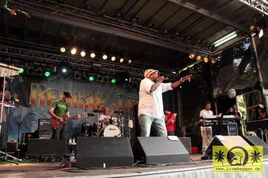 Carl Meeks (Jam) and The House Of Riddim Band 18. Reggae Jam Festival, Bersenbrueck 05. August 2012 (10).JPG